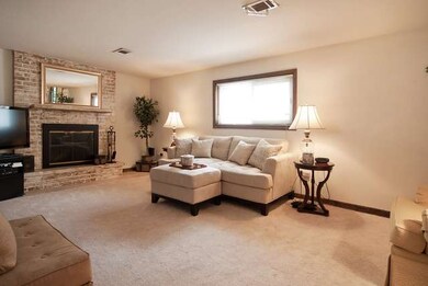 17555 Cypress Ave, Country Club Hills, IL 60478 - photo 4