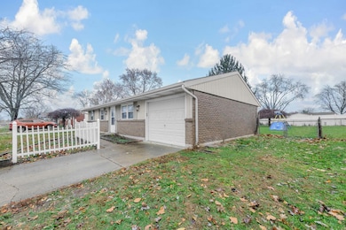 2020 Sioux Dr, Circleville, OH 43113 - photo 4