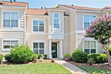 Updated 2 story townhouse with lake access!