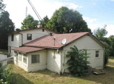 466 Larkin Ln, Somerset, KY 42501 - photo 2