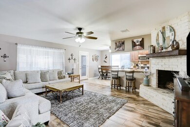 9239 Landwood Dr, Houston, TX 77040 - photo 7