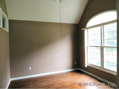 2 Whirlaway Ct, Hendersonville, NC 28792 - photo 4