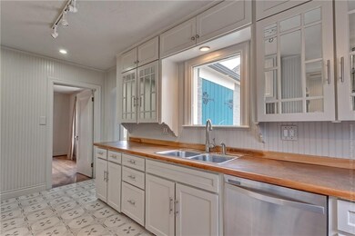 1211 Marlboro Ln, Nichols Hills, OK 73116 - photo 5