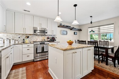 Wow! New custom designed eat-in-kitchen! Stainless