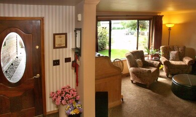 2499 Pinebrook Cir, Medford, OR 97504 - photo 4