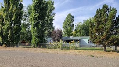 1121 Cedar St, Carlin, NV 89822 - photo 2