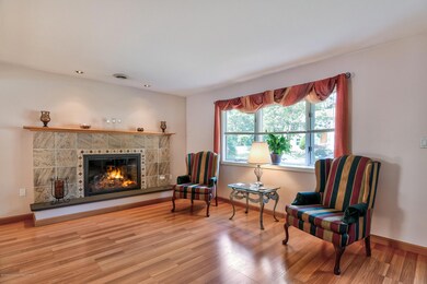 003_Living Room