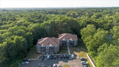 Canterbury Crossing unit E201, Holbrook, MA 02343 - photo 3