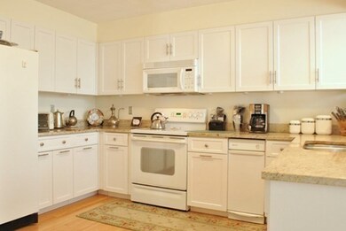 72 Birchwood Ln unit 72, Lincoln, MA 01773 - photo 3