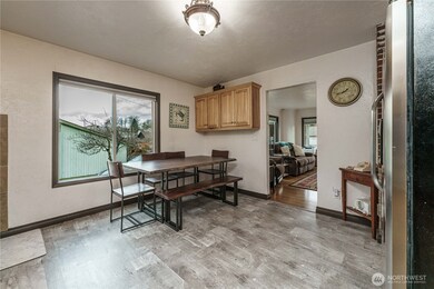 2829 Parkview Dr, Longview, WA 98632 - photo 7