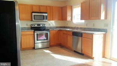 225 Sonya Ln, Bunker Hill, WV 25413 - photo 2