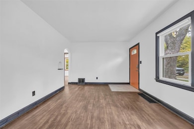 1839 K Ave NE, Cedar Rapids, IA 52402 - photo 6