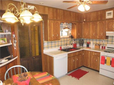 Kitchen. Convenient Mudroom w/ Large Closet off si