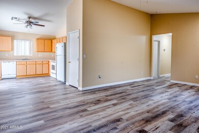 03-2027 W 21st Ave-3