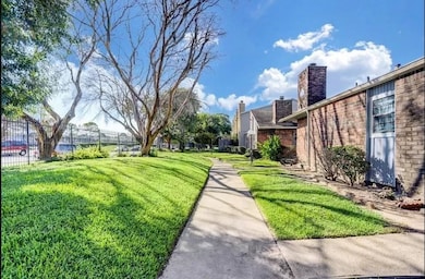 9550 Deering Dr unit 210, Houston, TX 77036 - photo 4