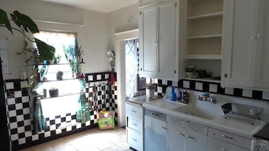 1208 E 11th St, Pueblo, CO 81001 - photo 5