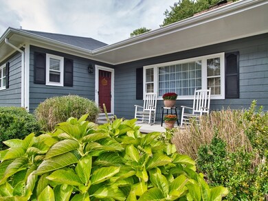 33 Alice St, North Dartmouth, MA 02747 - photo 2