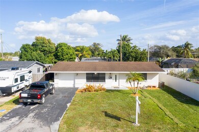 2707 Oleander Dr, Miramar, FL 33023 - photo 2