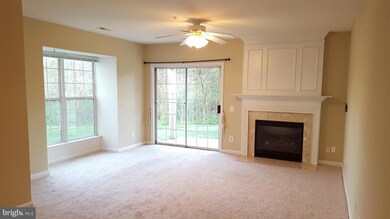 21846 Elkins Terrace unit 25, Sterling, VA 20166 - photo 5