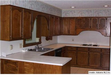 Kitchen with breakfast bar