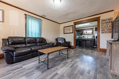 314 W 9th St, Auburn, IN 46706 - photo 4