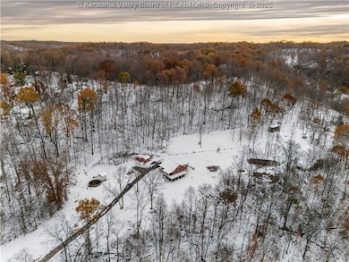 258 Erickson Dr, Gallipolis Ferry, WV 25515 - photo 2