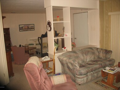 6017 Flying M Living Room (1)