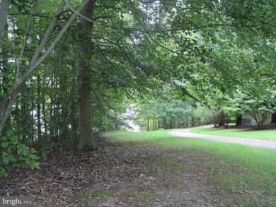 8021 Galla Knoll Cir, Springfield, VA 22153 - photo 2