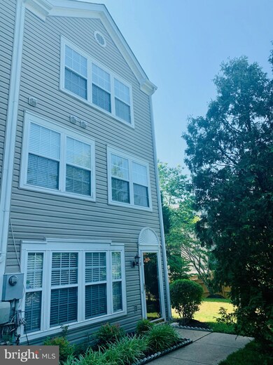8197 Cockburn Ct unit 8197, Lorton, VA 22079 - photo 2