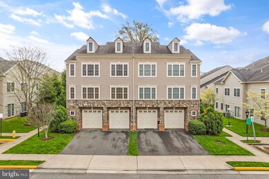 11243 Wortham Crest Cir, Manassas, VA 20109 - photo 2