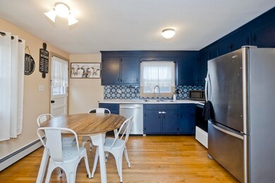 27 Miami St, West Springfield, MA 01089 - photo 2