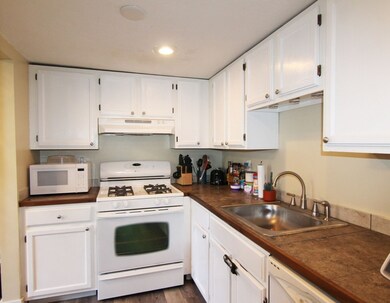 43 Meadow Pond Dr unit D, Leominster, MA 01453 - photo 6