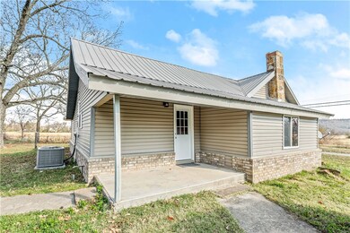 10059 N Highway 16, Elkins, AR 72727 - photo 4