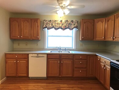 10 Nivelle St, Concord, NH 03301 - photo 7