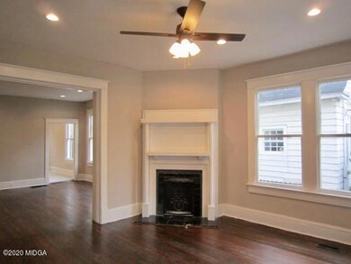 3-LIVING ROOM 4