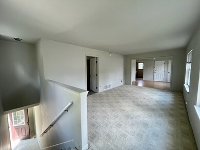 836 N Loomis St unit B, Naperville, IL 60563 - photo 2