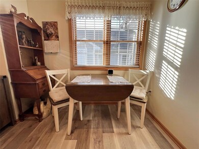 8 Chancery Ct, Newton, IA 50208 - photo 4