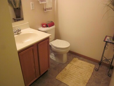 06 SPARROW HALF BATH