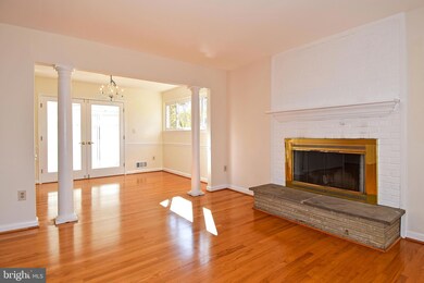 10434 Windsor View Dr, Potomac, MD 20854 - photo 5