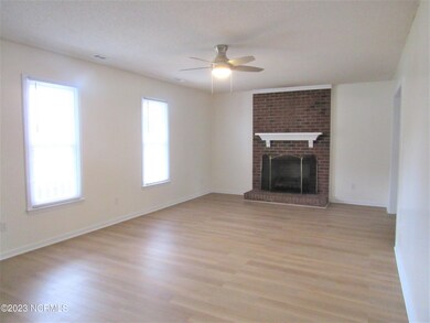 123 Archdale Dr, Jacksonville, NC 28546 - photo 3