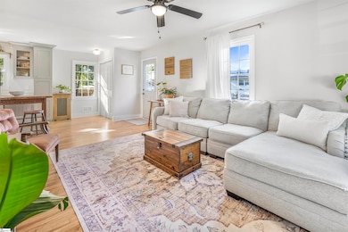 2210 E Lee Rd, Taylors, SC 29687 - photo 5