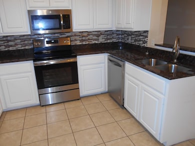 6710A Oakridge Ashley 003