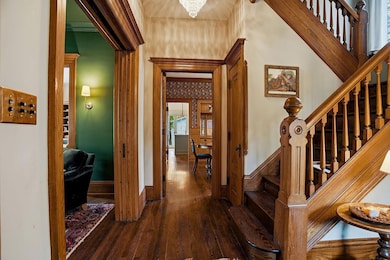 212 Cedar Lake Rd S, Minneapolis, MN 55405 - photo 4