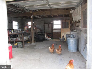 962 Creek Rd, Leola, PA 17540 - photo 2