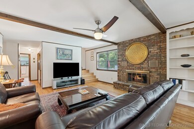 704 S Chestnut Ave, Broken Arrow, OK 74012 - photo 5