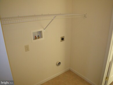 2814 Roosevelt Dr, Chambersburg, PA 17201 - photo 7
