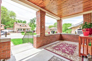 Covered Front Porch