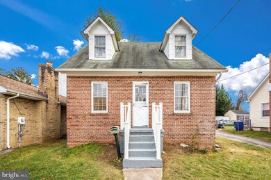 328 S Jefferson St, Frederick, MD 21701 - photo 2