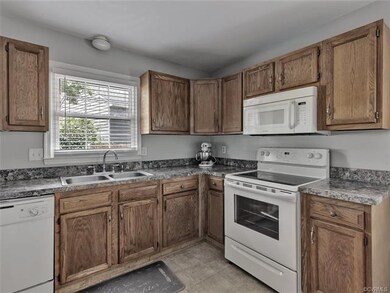 12103 Southernbelle Ct, Midlothian, VA 23112 - photo 7