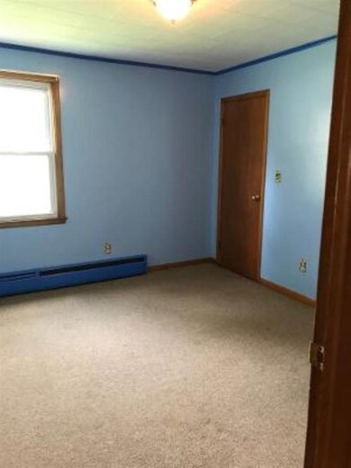 403 Pleasant St, West Rutland, VT 05777 - photo 6